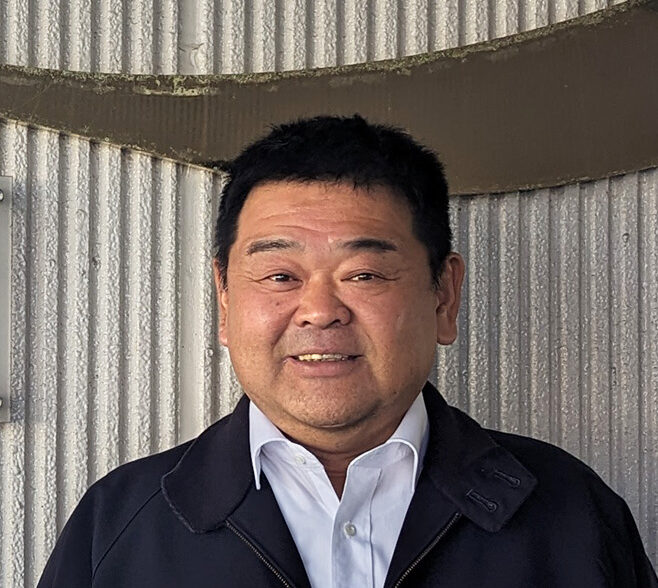 伊與田　良一